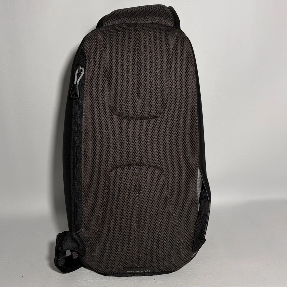 Think Tank Photo Turnstyle 10 V2.0 Sling Camera Bag Black Charcoal